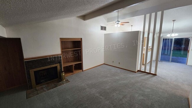 Building Photo - *1ST MONTH'S RENT FREE PROMO*  3 Bed 2 Bath Beaverton Home with big backyard, storage shed, A/C a...