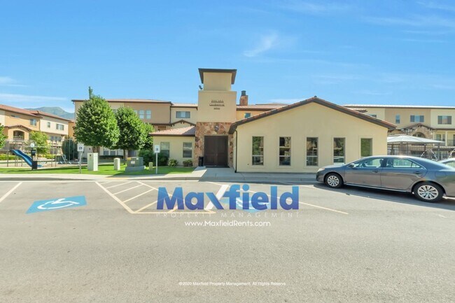 Building Photo - 3 BD + Office 2 BA 2 GA Luxury Townhouse  - Highland Utah - with High Speed Internet