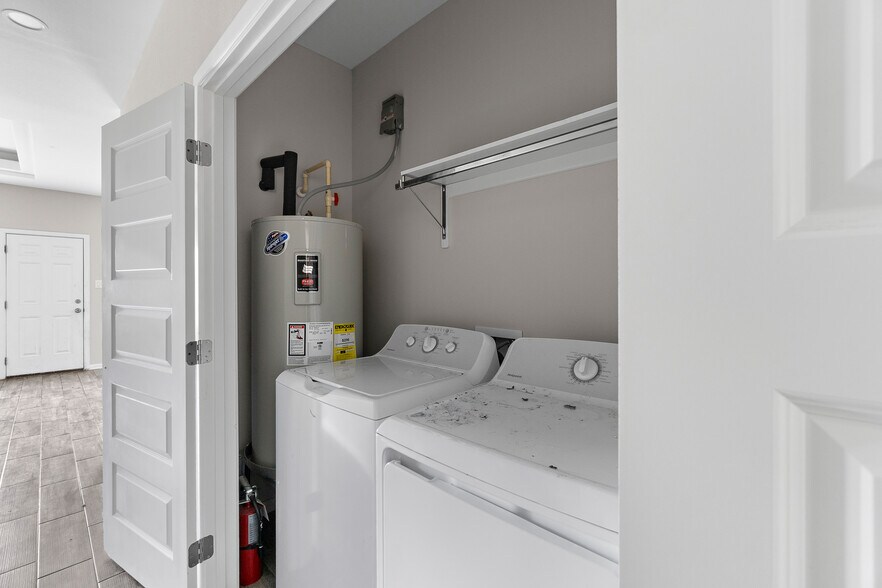 Building Photo - 912 N Kentucky St