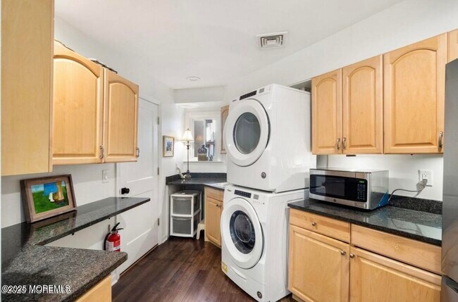 Building Photo - 85 Tower Hill Dr