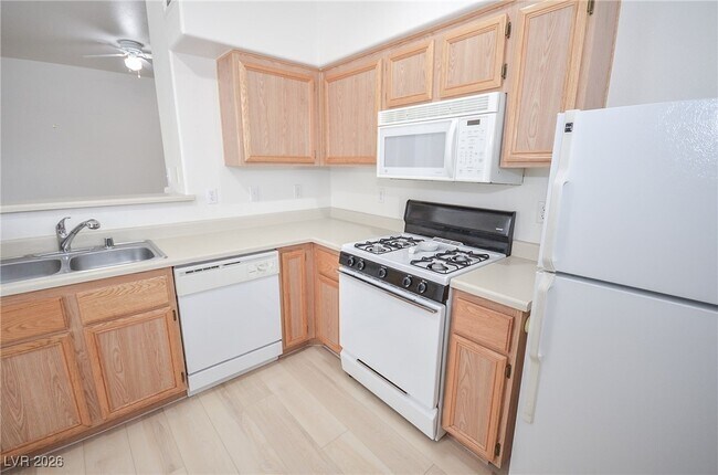 Building Photo - 9050 W Warm Springs Rd