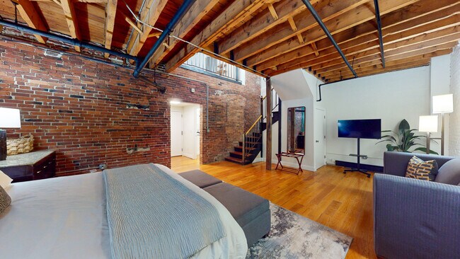 Building Photo - 19 Stanhope St