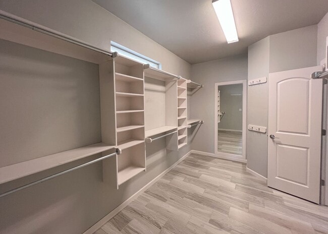 Building Photo - $500 OFF FIRST MONTHS RENT! Deer Creek Schools – 4-Bed, 2-Bath with Office