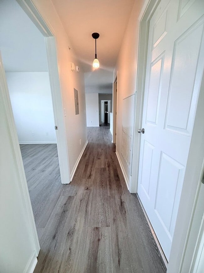 Building Photo - 3-BDR 2-BATH CONDO IN GRAND LEDGE