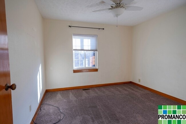 Building Photo - Cozy Ranch Home