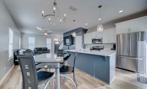 Building Photo - 407 Raven Ln