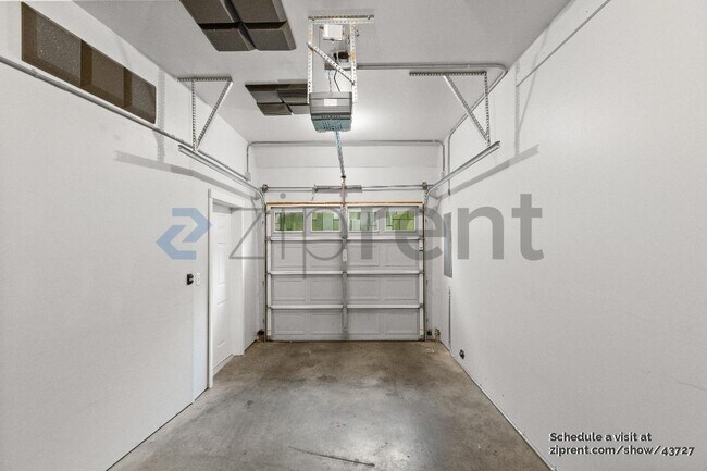 Building Photo - 11570 Stone Ave N