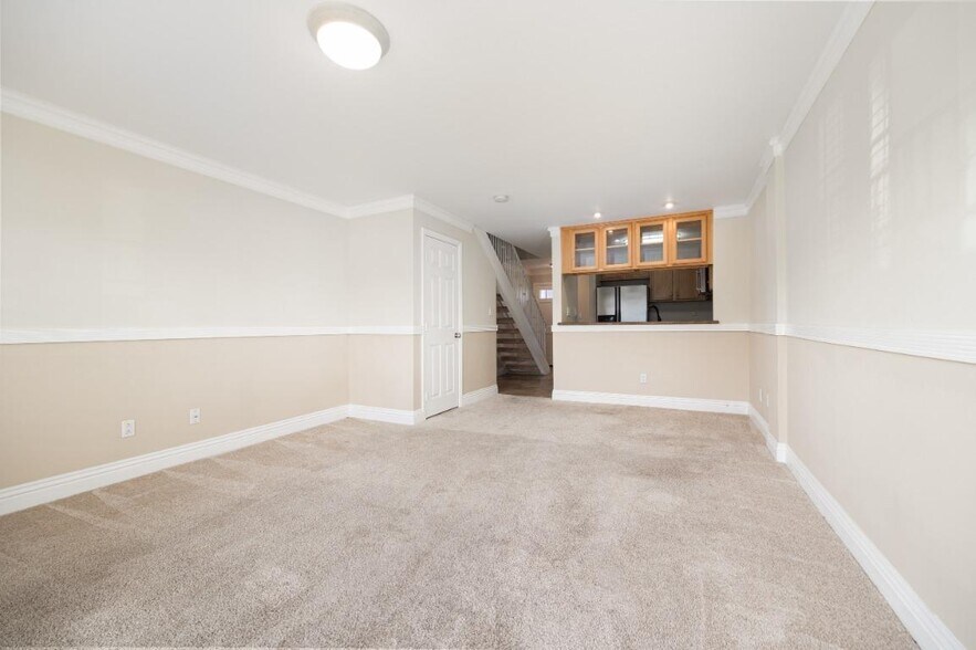 Building Photo - 10264 Maya Linda Rd