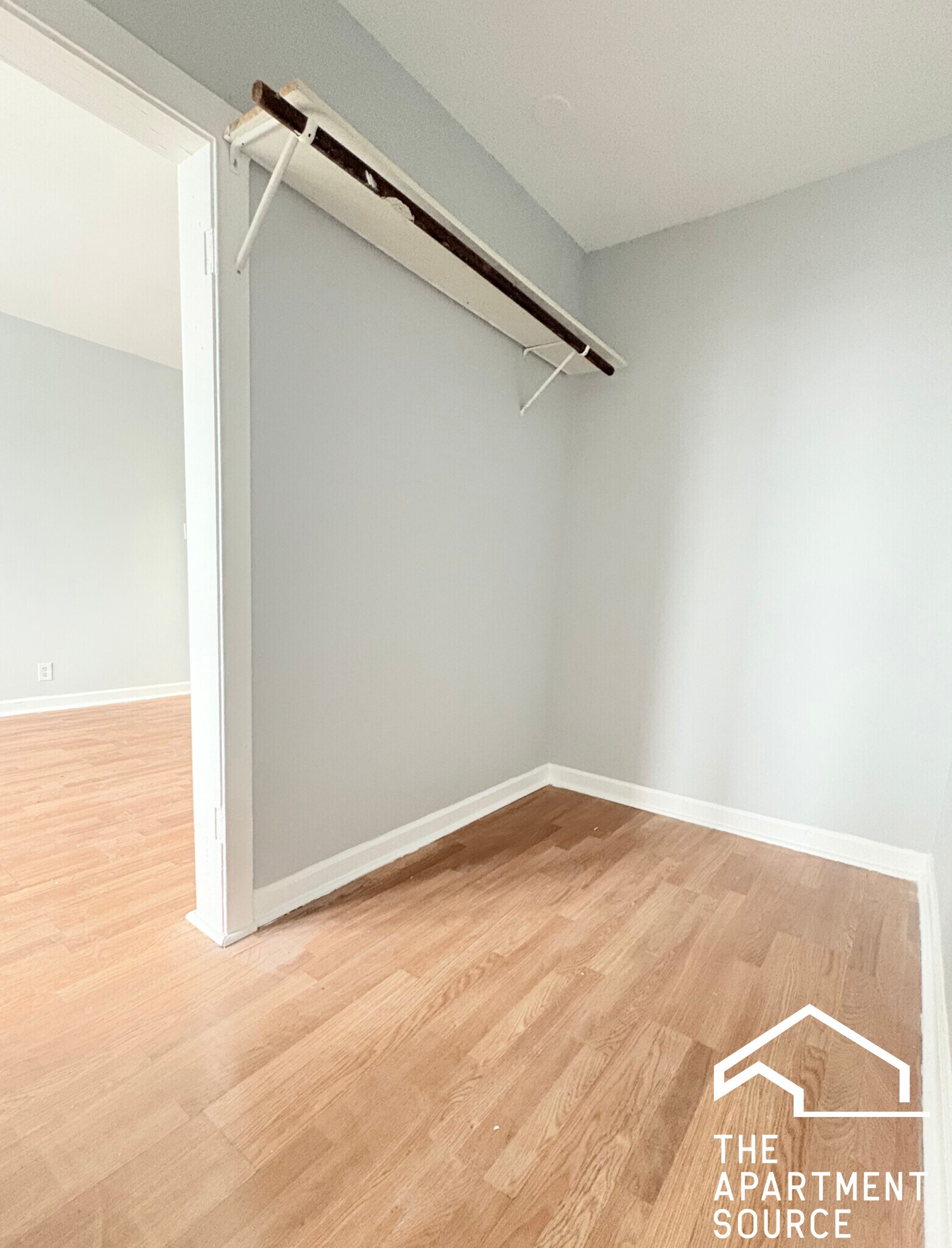 Building Photo - 6226 S Western Ave