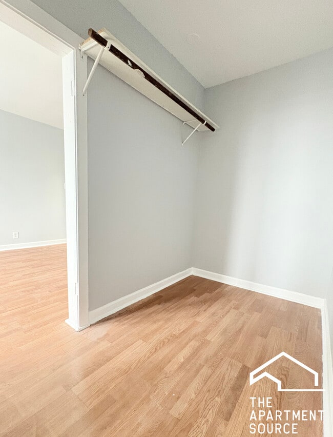 Building Photo - 6228 S Western Ave