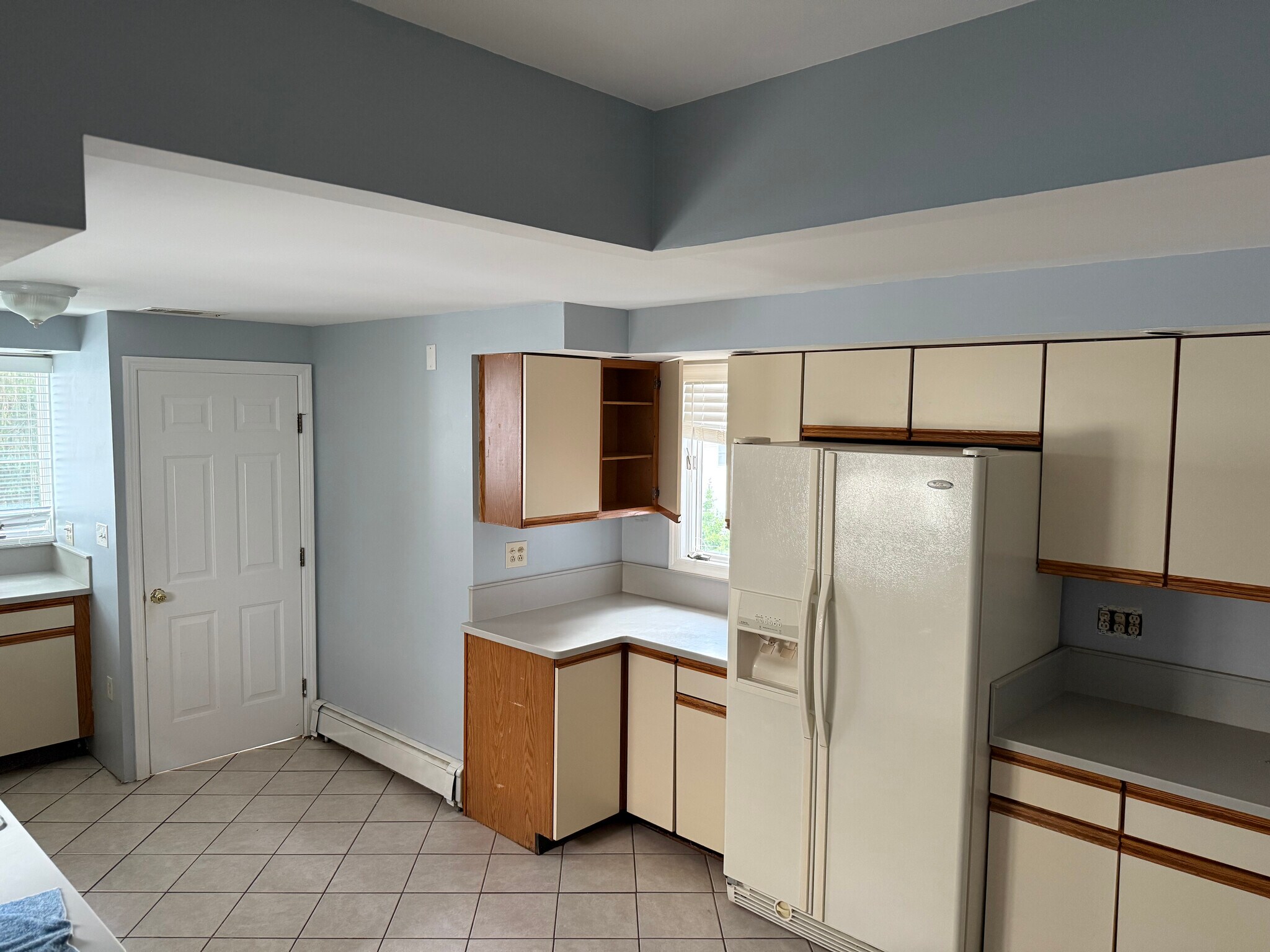 Spacious Kitchen - 137 Baldwin St