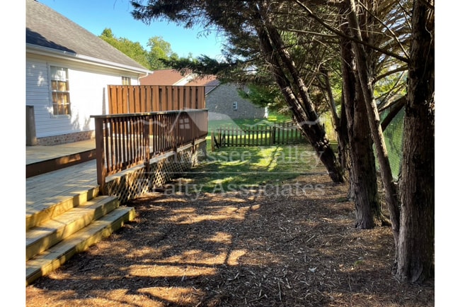 Building Photo - 1513 Mayapple Dr