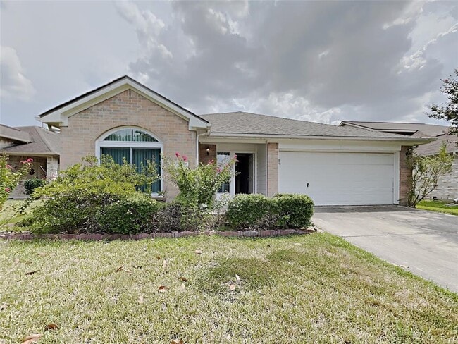 Primary Photo - 4830 Edgegate Dr