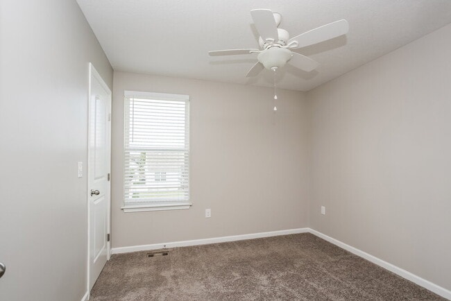 Building Photo - 5926 Tully Cross Dr