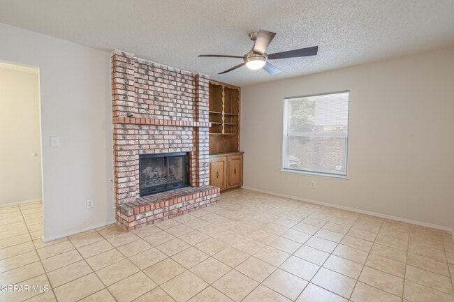 Building Photo - 11617 Soberana Ln