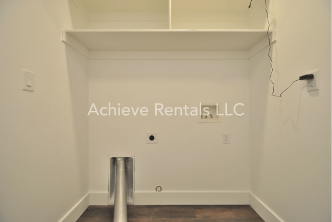 Building Photo - 230 W 1550 N