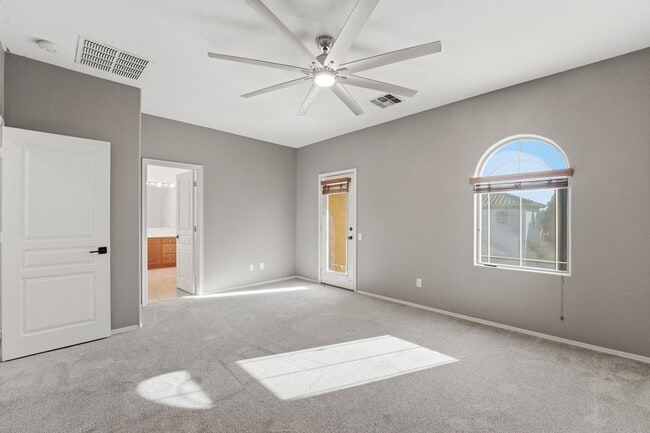 Building Photo - Beautiful 3-bedroom, 2-bathroom residence in the lively city of Mesa, Arizona!