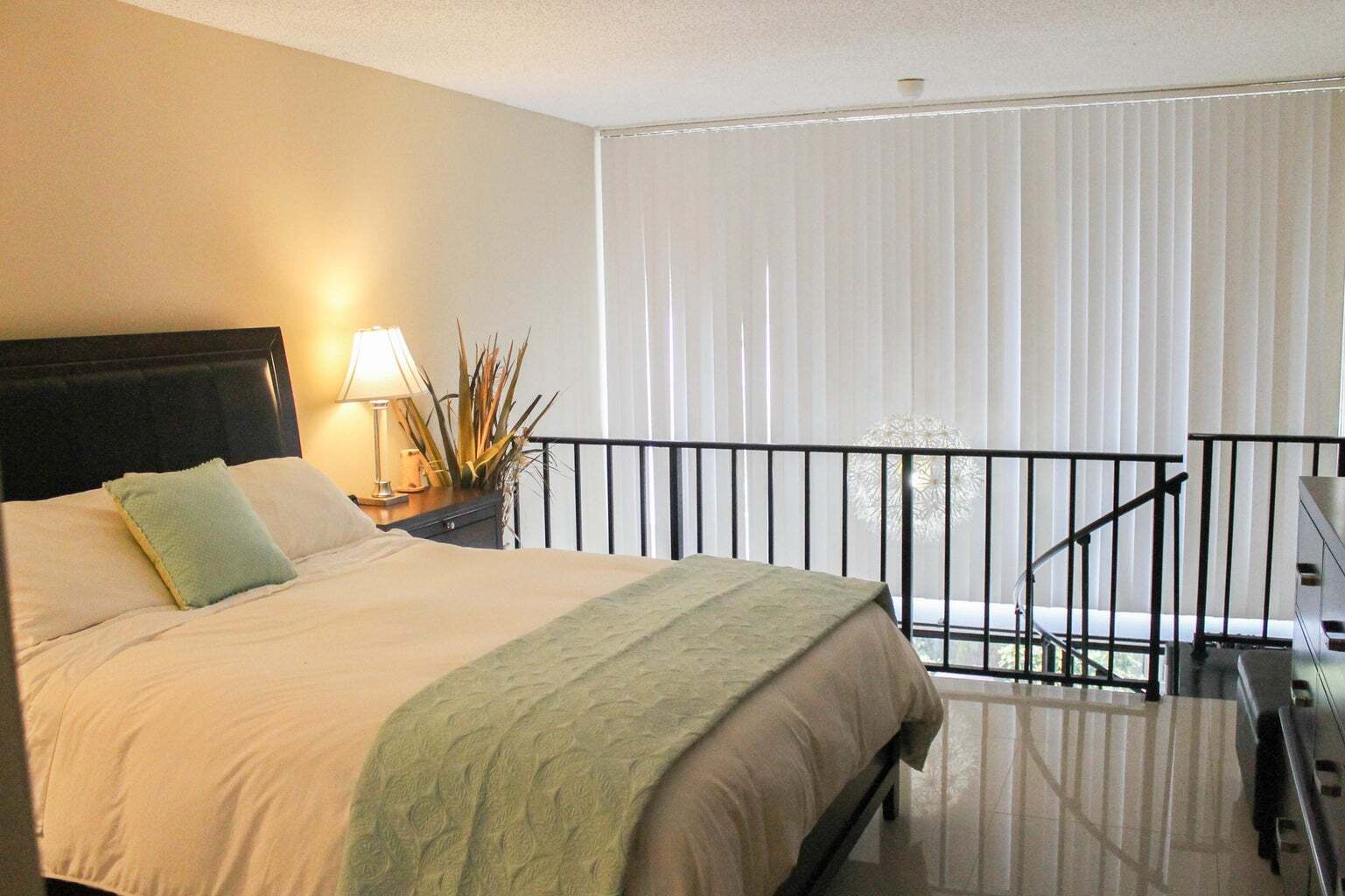 Building Photo - 1830 Embassy Dr