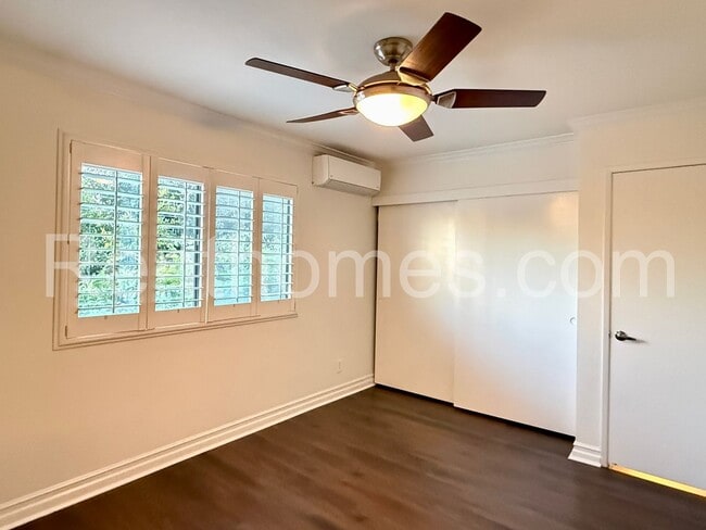 Building Photo - 3711 Louisiana St