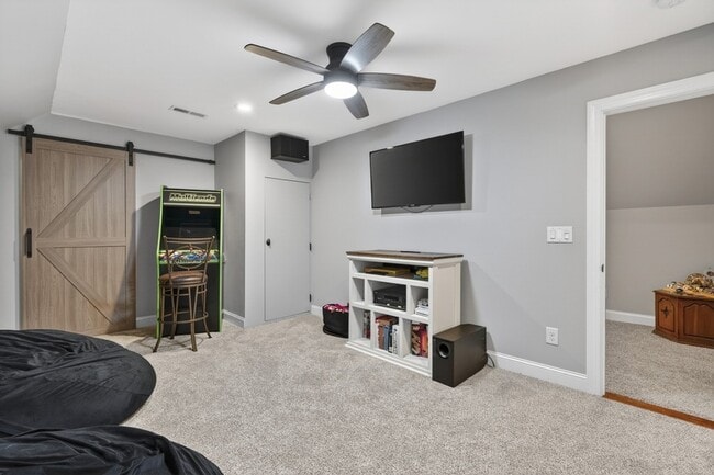 Building Photo - 607 Southshore Pt