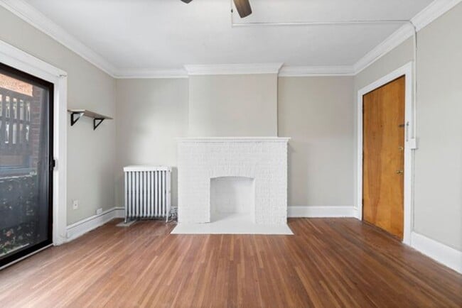 Building Photo - 2773 Hampshire-Unit 8