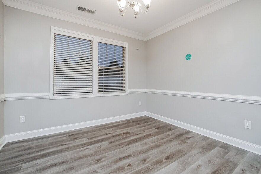 Building Photo - 108 Heathwood Dr