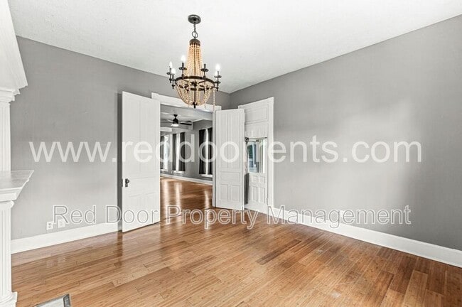 Building Photo - 2037 Bellefontaine St