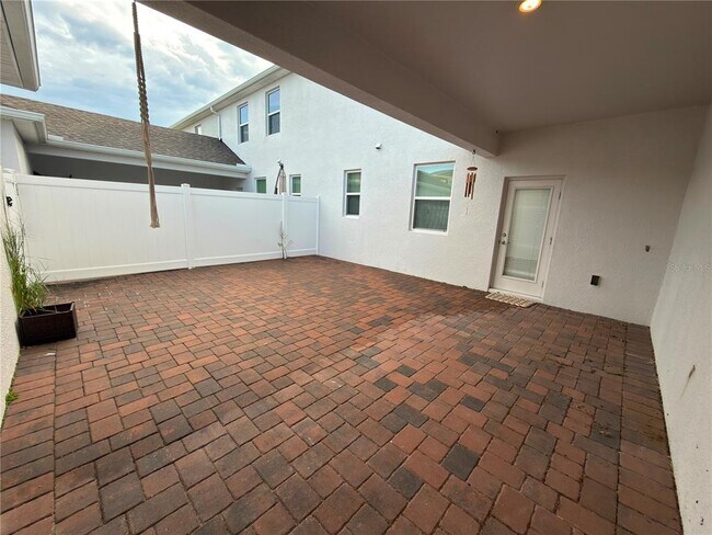 Building Photo - 9722 Character Dr