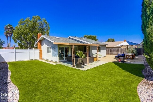 Building Photo - Beautiful 3Bdm 2Ba Home in Oceanside!