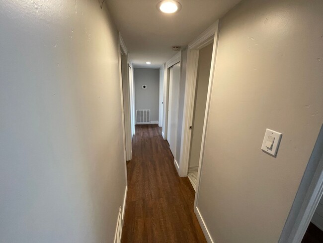 Building Photo - Now Available – Stylish 3-Bed, 2-Bath Home...