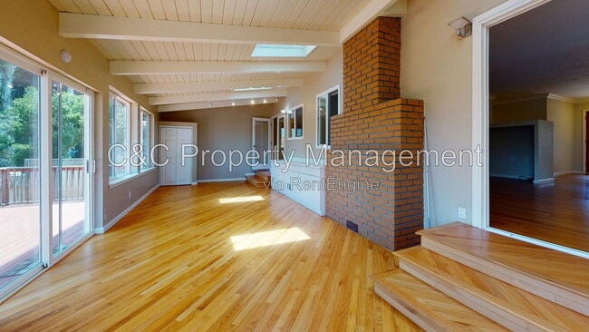 Building Photo - 25 Ralston Dr