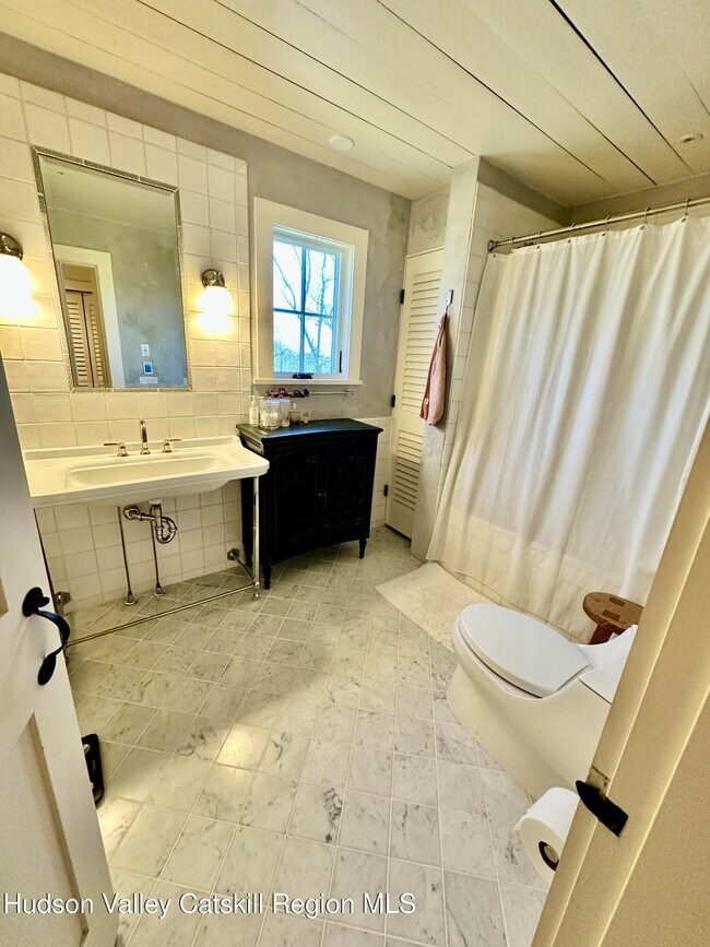 Building Photo - 25 Boggs Hill Rd