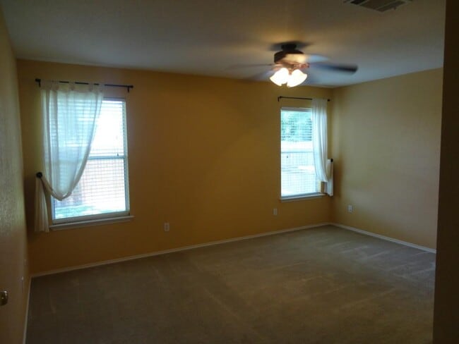 Building Photo - 17418 Dashwood Creek Dr