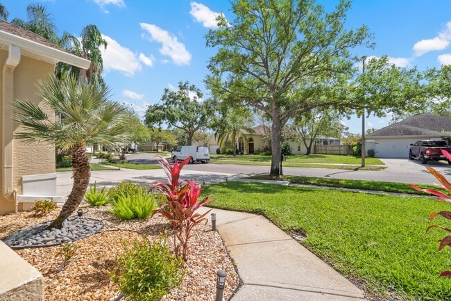 Building Photo - 9905 Woodbay Dr
