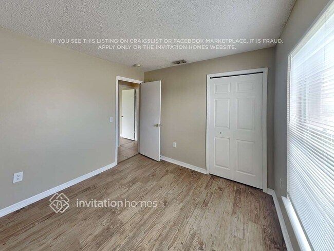 Building Photo - 1003 Embrun Ct