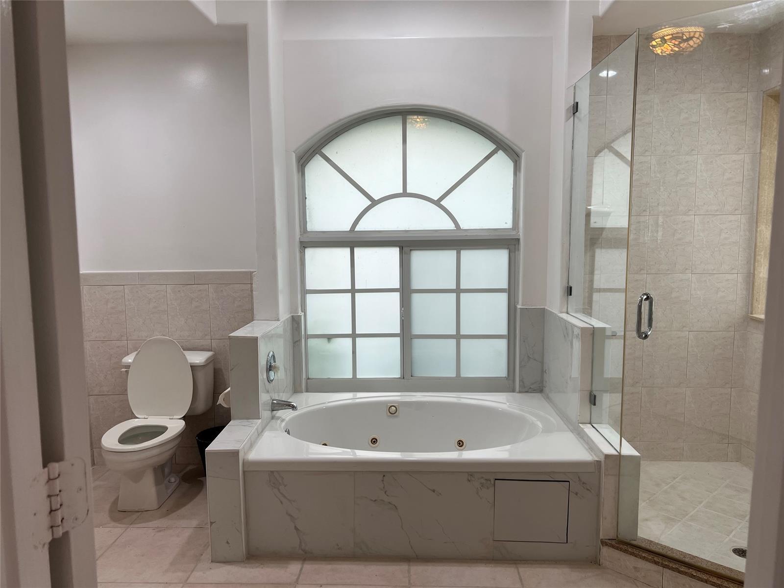 Building Photo - 7400 SW 37th Ct
