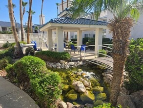Building Photo - Roadhaven Condos. 2 Bedroom Ground Floor with View of the River