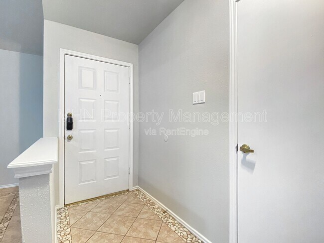 Building Photo - 9609 Woodland Hills