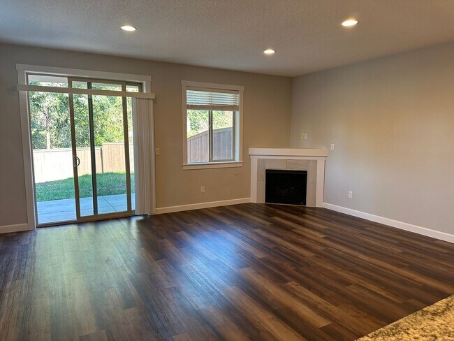 Building Photo - Beautiful 2-Story Home in Mount Vista Neighborhood!