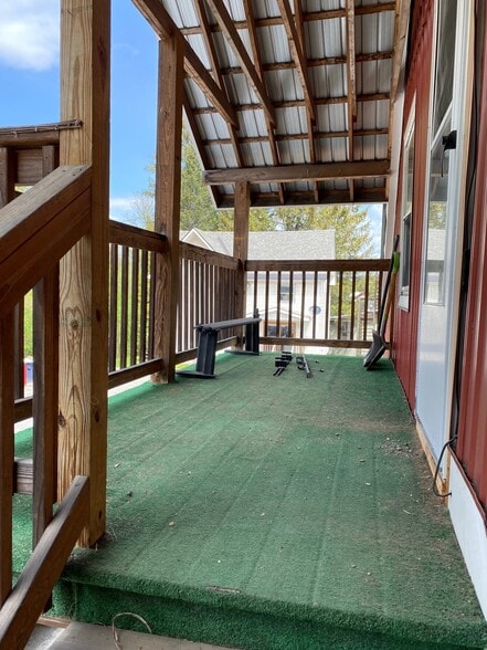 Building Photo - 69 S Main St