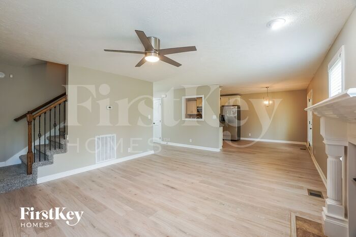 Building Photo - 3651 Fox Tail Dr