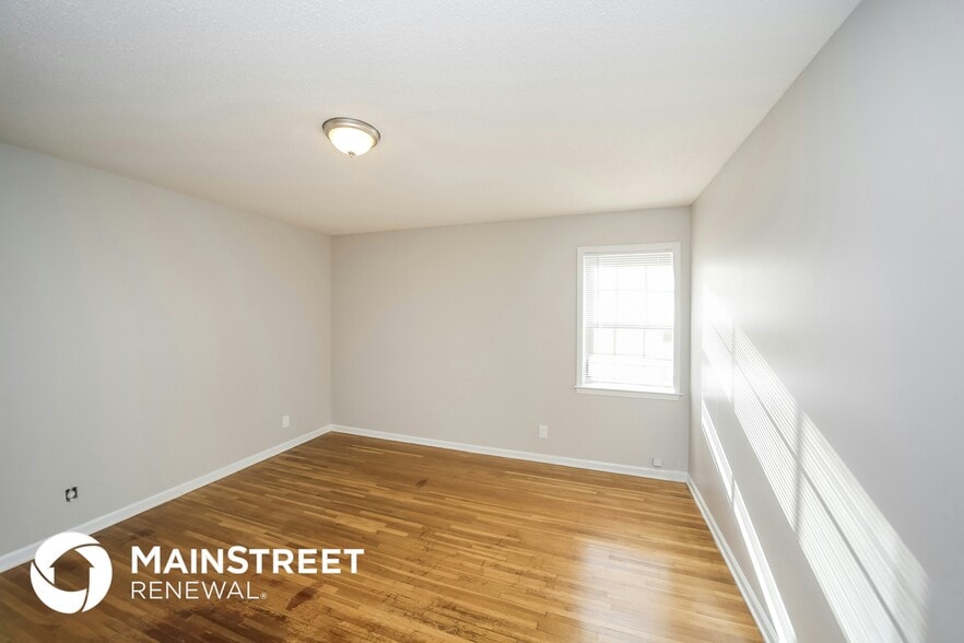 Building Photo - 4346 Gardenview Dr
