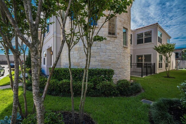 Building Photo - 13415 Preston Cliff Ct