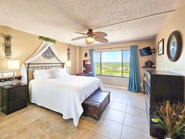 Building Photo - 3600 S Ocean Shore Blvd