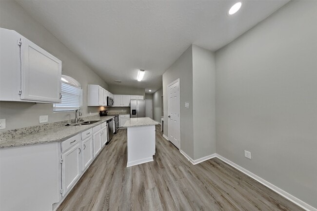 Building Photo - 6114 Berkshire Park Dr