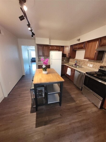 Building Photo - 7213 Beechnut St