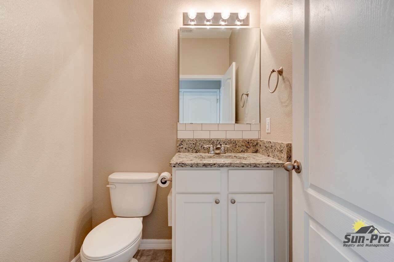 Building Photo - 1660 Pham Dr