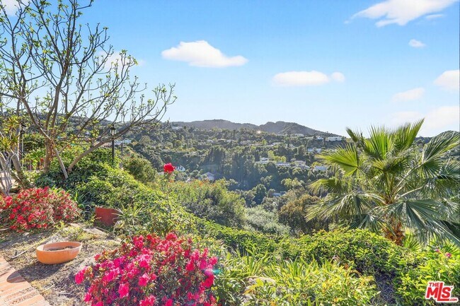 Building Photo - 3713 Dellvale Pl