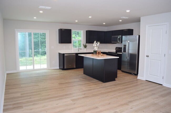 Building Photo - Modern 3-Bedroom Townhouse with Garage & Private Patio