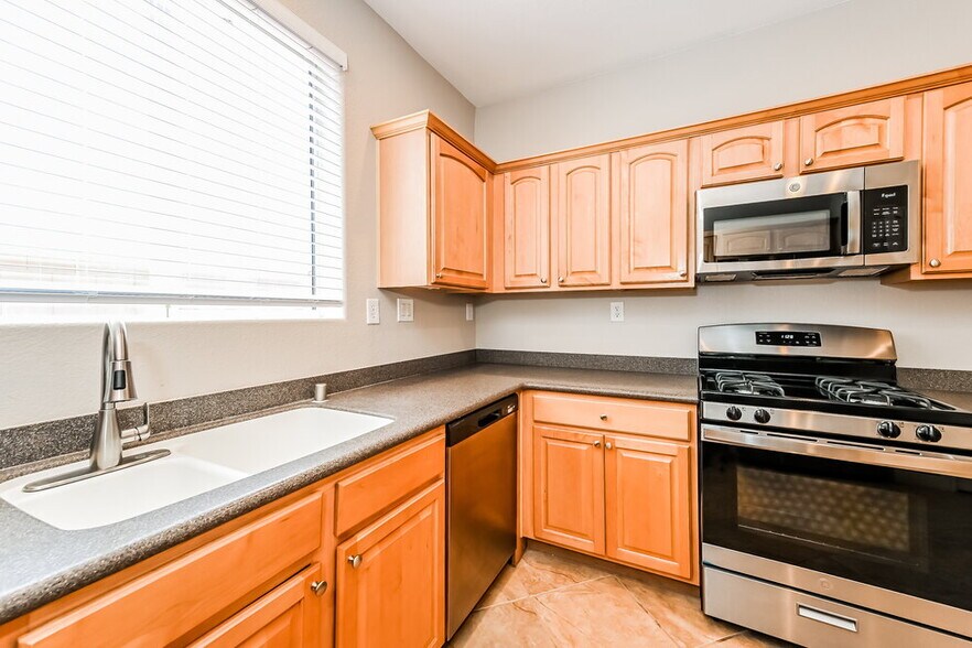 Building Photo - 9047 Wine Cellar Ave